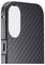 Eine Nahaufnahme einer schwarzen Handyhülle aus Karbonfaser, die deren Textur und die Aussparung für die Kamera zeigt.