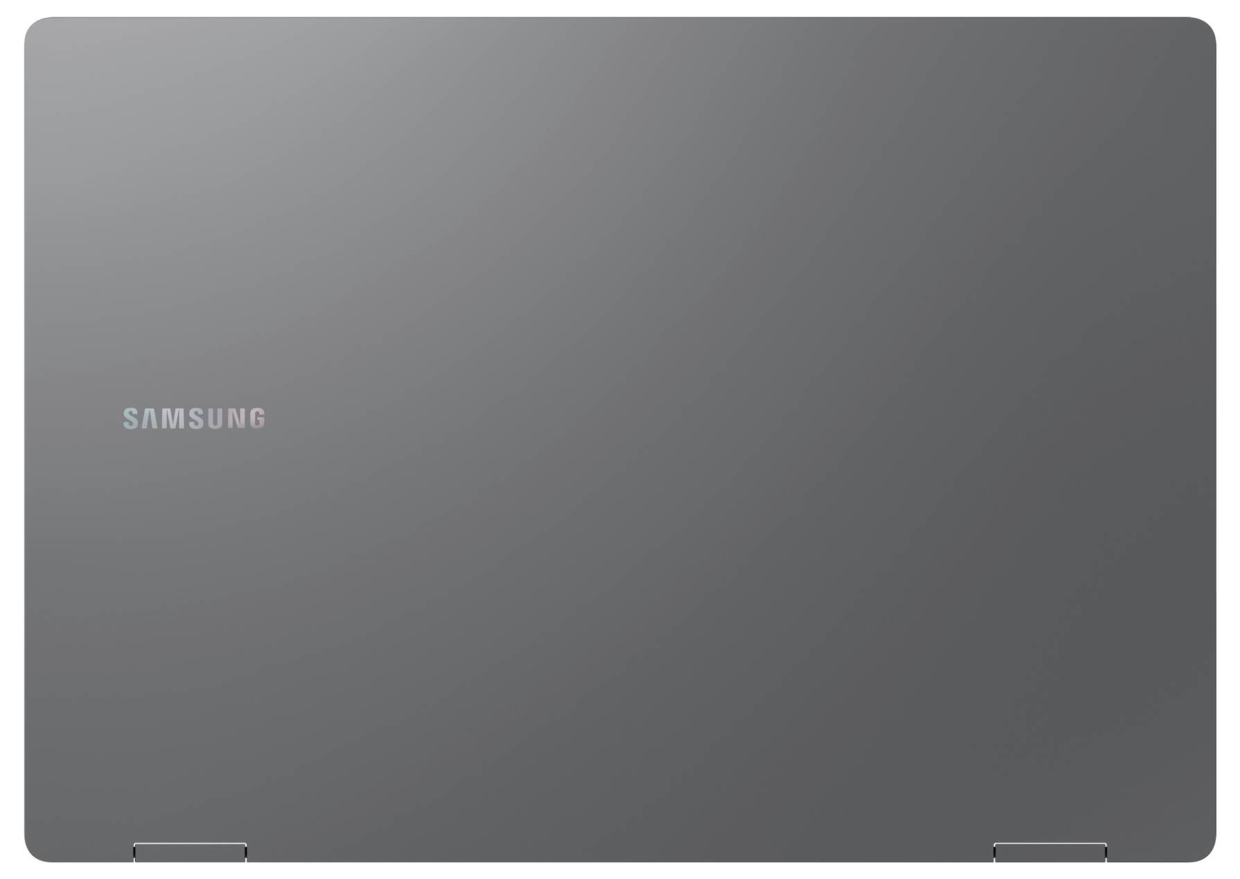 Geschlossener silberner Laptop, von oben betrachtet, mit 'Samsung' Logo in der oberen linken Ecke.
