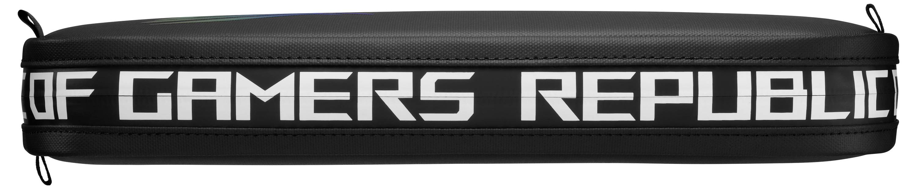 Eine schwarze Gaming-Zubehörtasche mit der Aufschrift "GAMERS REPUBLIC" in fetten weißen Buchstaben an der Seite.