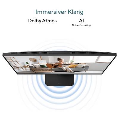 Eine Draufsicht eines Fernsehers, der eine Frau zeigt, die Gitarre in einem Wohnzimmer spielt, mit Betonung auf "Immersiver Klang" durch "Dolby Atmos" und "KI-Rauschunterdrückung".