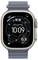 Smartwatch-Display zeigt Navigations-App: 'West Marina' mit geschätzter Ankunftszeit 1 Min, Entfernung 117 m, Richtung 16°, Geschwindigkeit 0,5 m/s und Kartendetails.