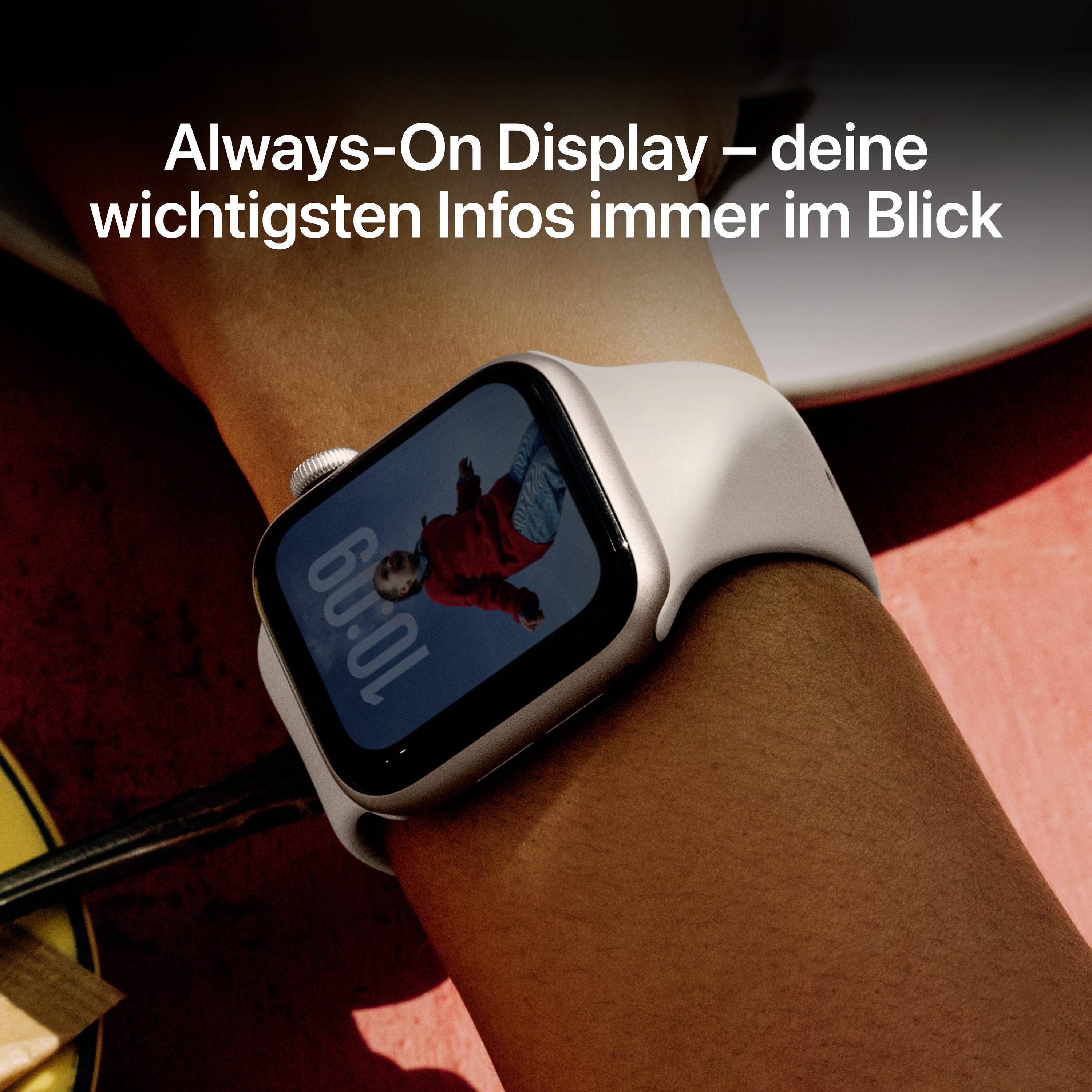 Eine Smartwatch zeigt ein Bild mit Fokus auf '09:16' Uhrzeit. Text oben lautet: 'Always-On Display – deine wichtigsten Infos immer im Blick'.