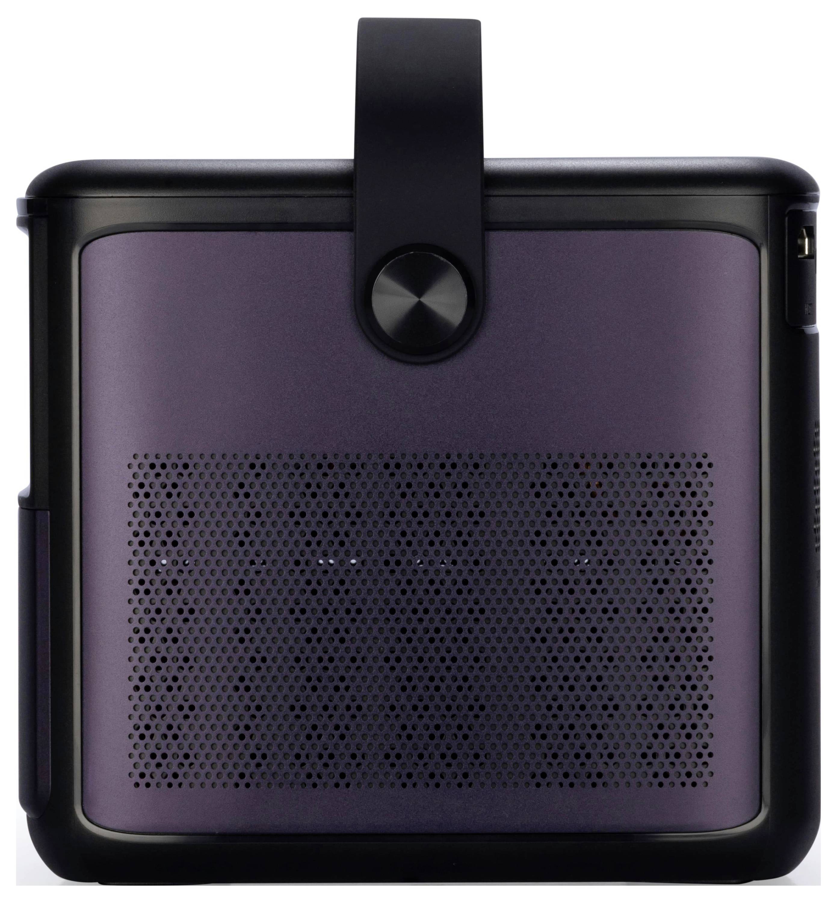 Ein schlanker, rechteckiger tragbarer Lautsprecher mit Tragegriff, ausgestattet mit einem perforierten Lautsprechergitter an der Vorderseite und einem Bedienungsknopf.
