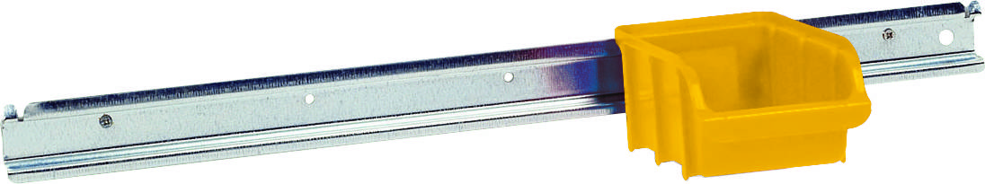 Ein gelber Aufbewahrungsbehälter, der an einer Metallschiene befestigt ist und zum Organisieren und Aufbewahren von kleinen Gegenständen verwendet wird.