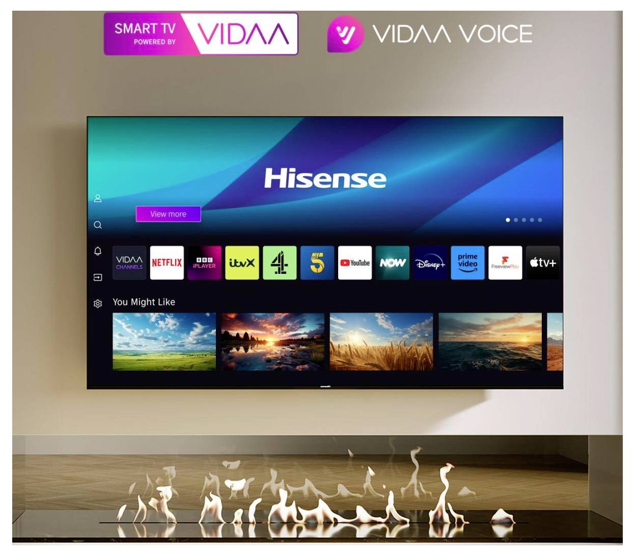 Ein Flachbild-Fernseher, der die Hisense-Startseite mit Streaming-App-Symbolen wie Netflix und Disney+ anzeigt. Darunter ein dekoratives Feuerelement.