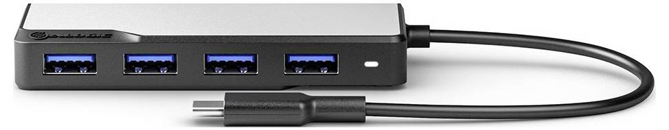 Ein USB-Hub mit vier blauen USB 3.0-Anschlüssen und einem schwarzen Kabel mit einem USB-C-Anschluss, der zur Erweiterung der Konnektivität an Geräten verwendet wird.