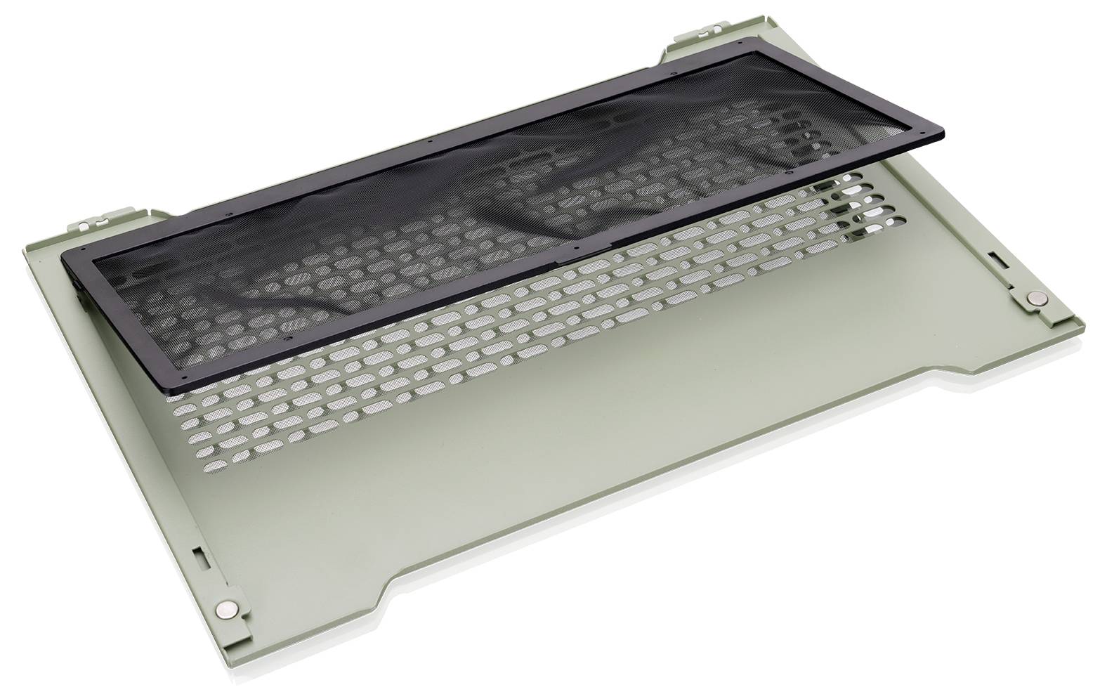 Ein belüftetes Laptop-Kühlpad aus Metall mit Gummifüßen, das eine erhöhte schwarze Meshoberfläche aufweist, die darauf ausgelegt ist, die Luftzirkulation zum Laptop zu verbessern.