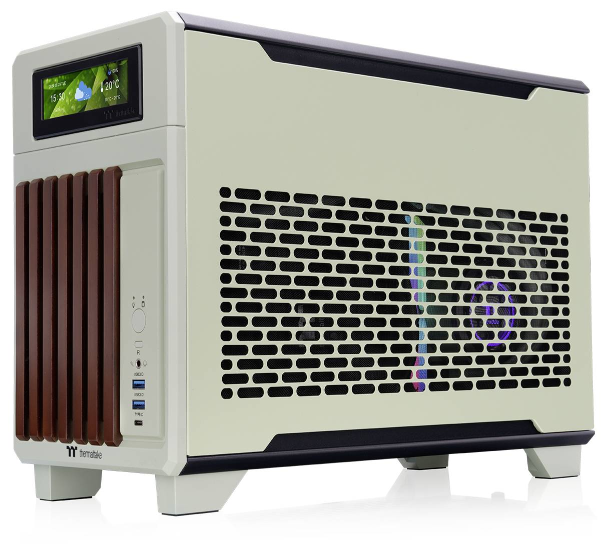 Ein kompaktes Desktop-Computergehäuse mit einer Frontanzeige, die Temperatur und GPU-Status zeigt, ausgestattet mit vorderen USB-Anschlüssen und seitlicher Belüftung.