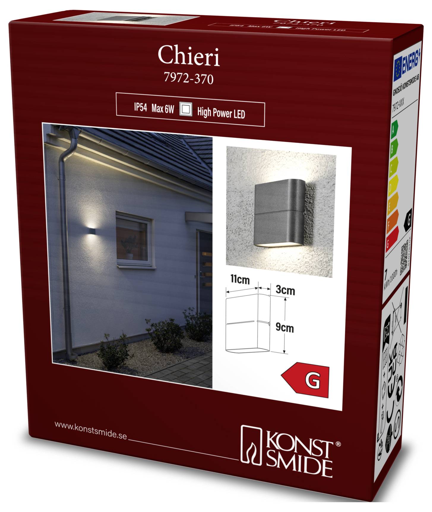 Die Abbildung zeigt eine Produktverpackung für eine Konstsmide Außenwandleuchte, Modell 'Chieri 7972-370'. Inklusive Bild, Abmessungen und Energieeffizienzklasse 'G'.