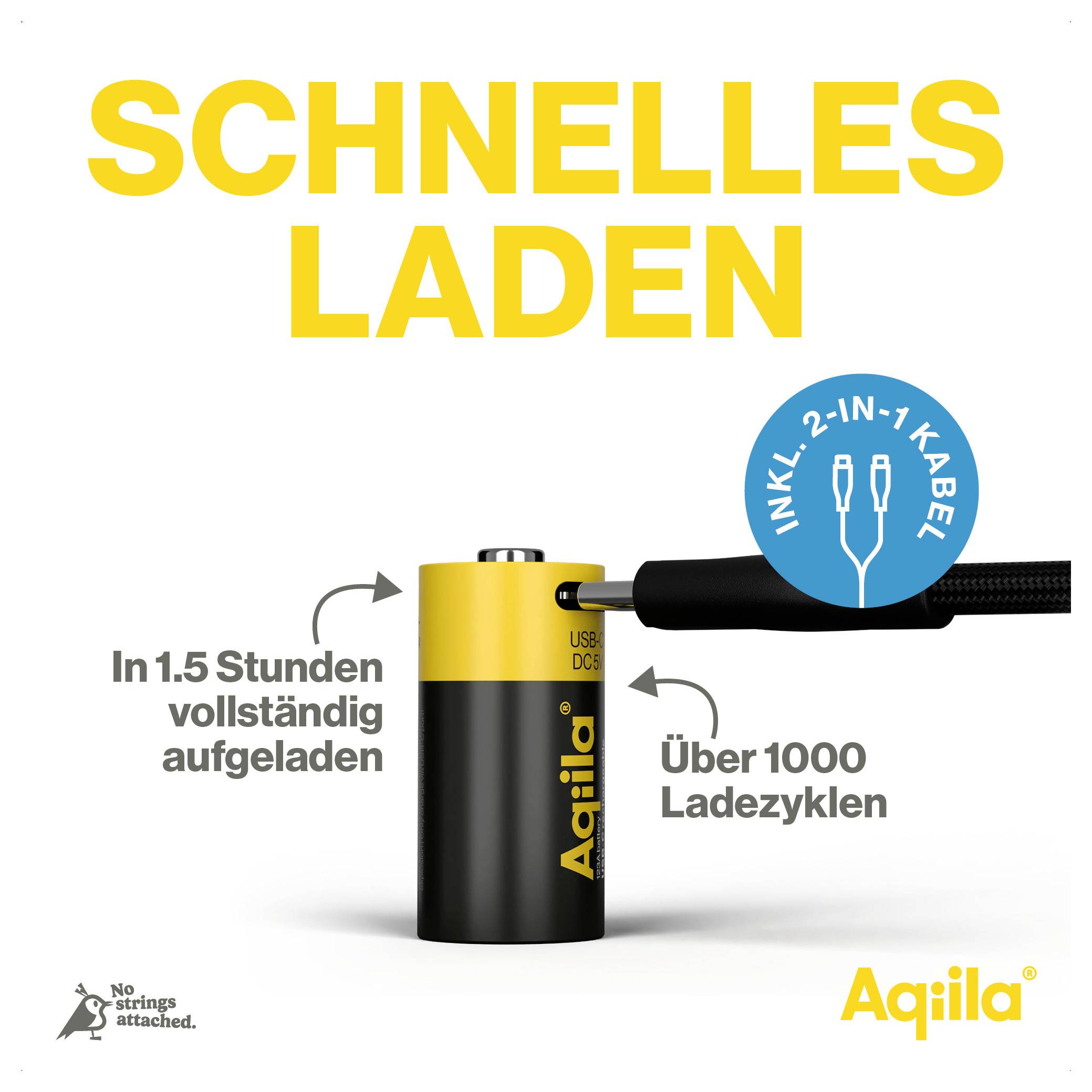'Schnelles Laden' steht oben. Eine gelbe und schwarze Batterie der Marke Aqila, 'Inkl. 2-in-1 Kabel'. 'In 1.5 Stunden vollständig aufgeladen.' 'Über 1000 Ladezyklen.'