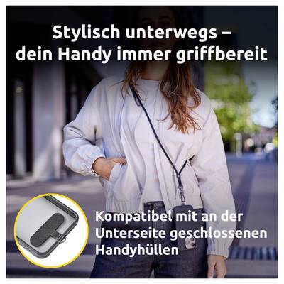 Eine Person, die eine leichte Jacke trägt und ein Handy an einer Kordel um den Hals hängen hat, mit dem Text: 'Stylisch unterwegs – dein Handy immer griffbereit'; Einblendung zeigt kompatible Handyhüllenstile.