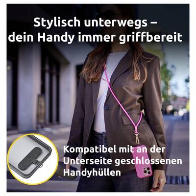 Eine Person in einem Anzug geht nach draußen und hält ein Smartphone mit einem rosa Trageband. Der Text hebt die Telefon-Zugänglichkeit und Gehäusekompatibilität hervor.