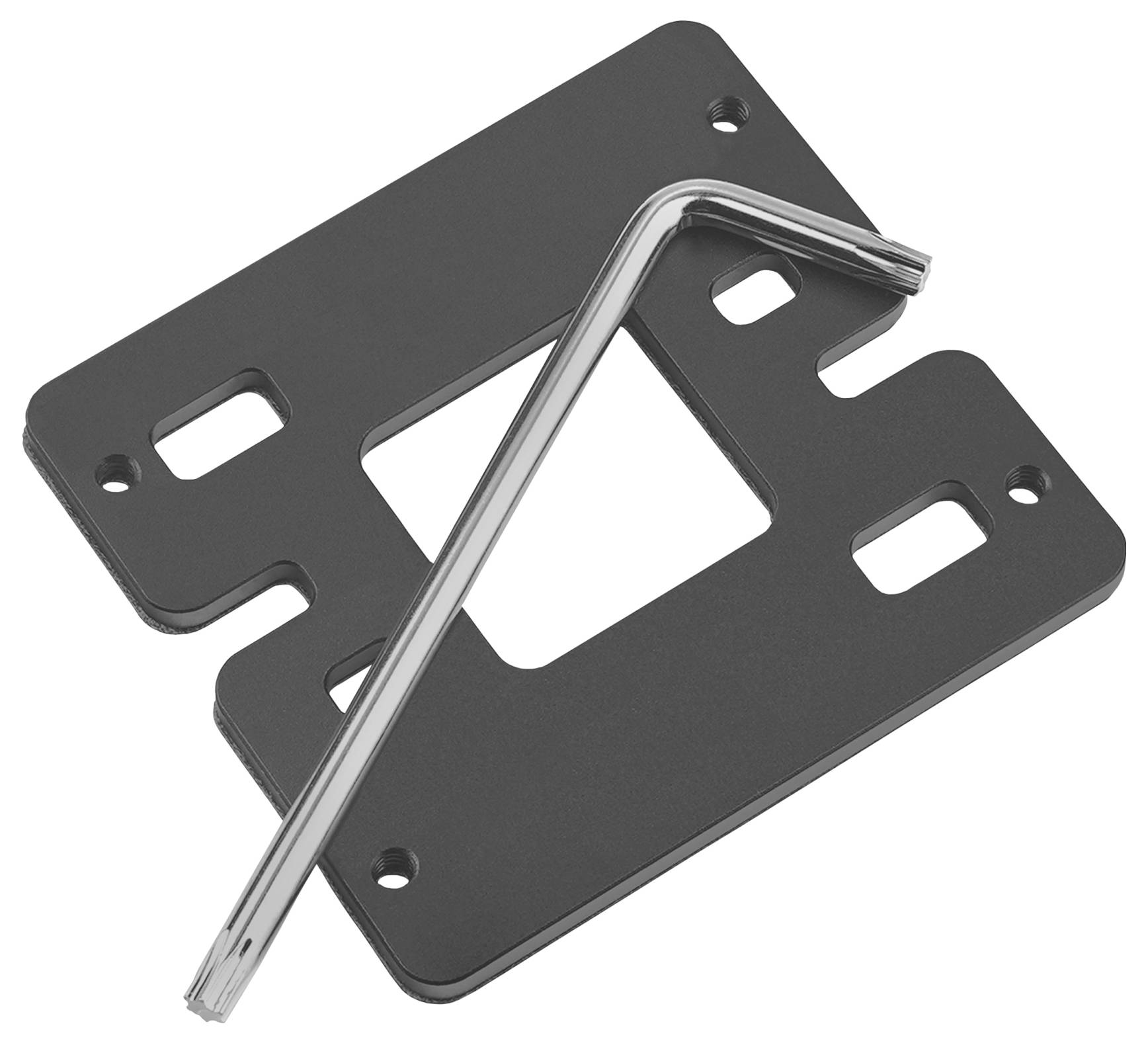 Zwei dunkle Metallmontageplatten und ein L-förmiger Sechskantschlüssel auf einem weißen Hintergrund.