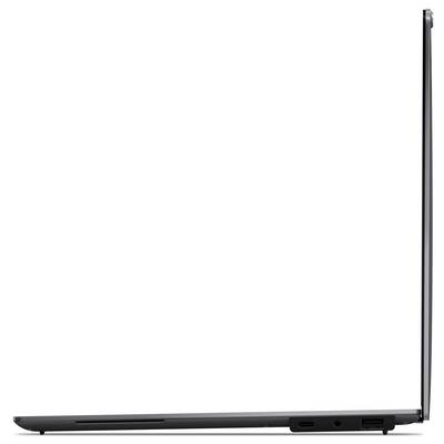 Eine schlanke Laptop-Seitenansicht, leicht geöffnet, mit minimalistischem Design und sichtbaren USB-C- und USB-A-Anschlüssen.
