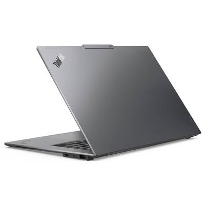 Ein schlanker, silberner Laptop, der teilweise geöffnet ist und die Rückseite des Bildschirms zeigt. Das 'ThinkPad' Logo ist in der oberen linken Ecke sichtbar.