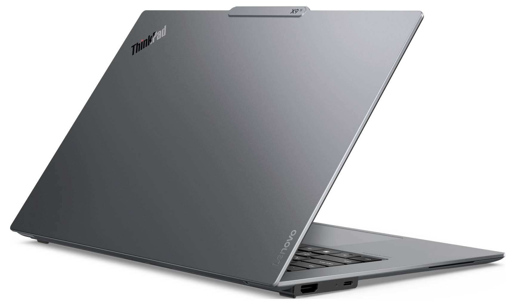 Ein schlanker, teilweise geöffneter Laptop mit elegantem Design und grauer Außenhülle.