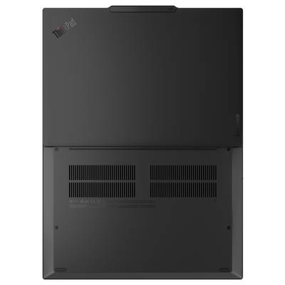 Rückansicht eines geschlossenen Laptops mit matter schwarzer Oberfläche, auf der das 'ThinkPad' Logo, Lüftungsöffnungen und ein Scharnier am oberen Rand zu sehen sind.
