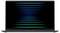 Ein Samsung-Laptop mit einem leuchtenden blau-grünen Liniennmuster auf seinem Bildschirm, das einen futuristischen Tunneleffekt erzeugt.