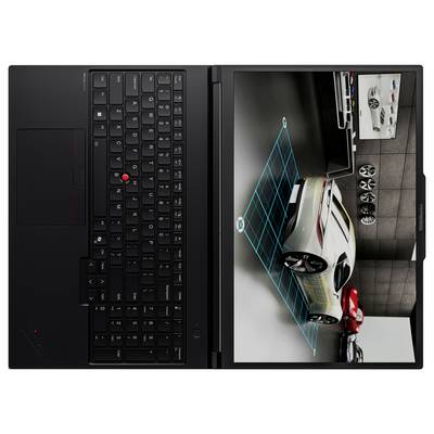 Ein Laptop mit geöffnetem Bildschirm und sichtbarer Tastatur. Auf dem Bildschirm zeigt sich eine 3D-Rendering-Software mit einem Automodell und blauem Gitter-Overlay.
