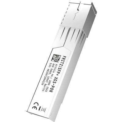 Ein Nahaufnahmebild eines Glasfasermoduls mit der Beschriftung "FRITZ!SFP + XGS-PON", mit sichtbarer Seriennummer und CE-Konformitätszeichen.
