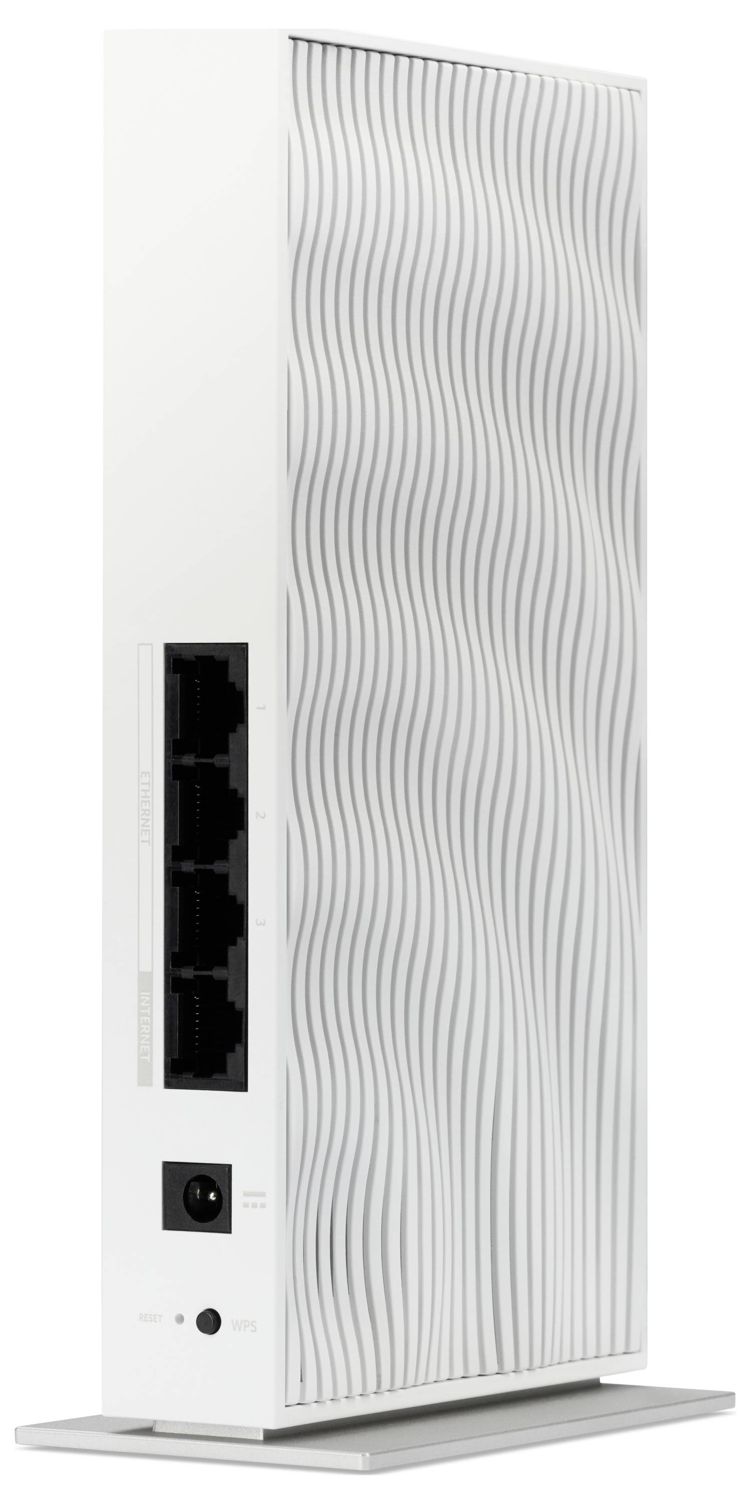 Ein vertikales weißes elektronisches Gerät mit einem gewellten Muster, das mehrere Ethernet-Anschlüsse und einen Einschaltknopf an seiner Seite aufweist.