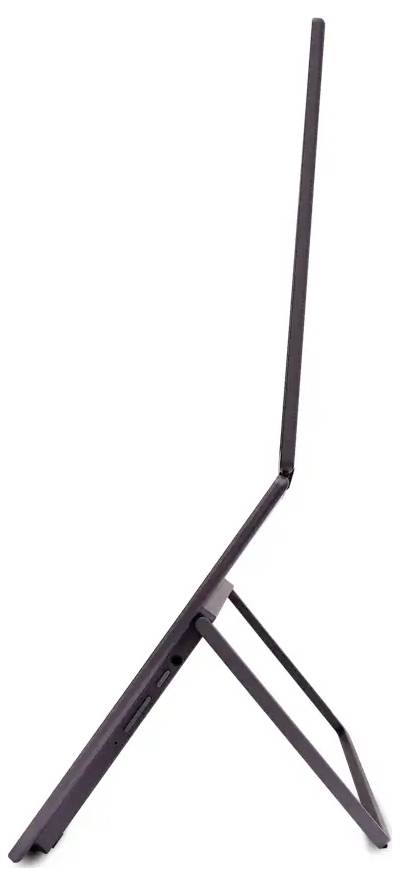 Eine Seitenansicht eines dünnen Laptops auf einem Ständer, teilweise geöffnet, die das schlanke Profil des Geräts und das Scharnier-Design zeigt.