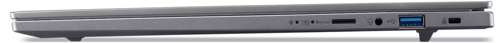 Seitenansicht eines geschlossenen, schlanken silbernen Laptops mit mehreren Anschlüssen, darunter USB, Kopfhörerbuchse und Kartenleser, an der seitlichen Kante.