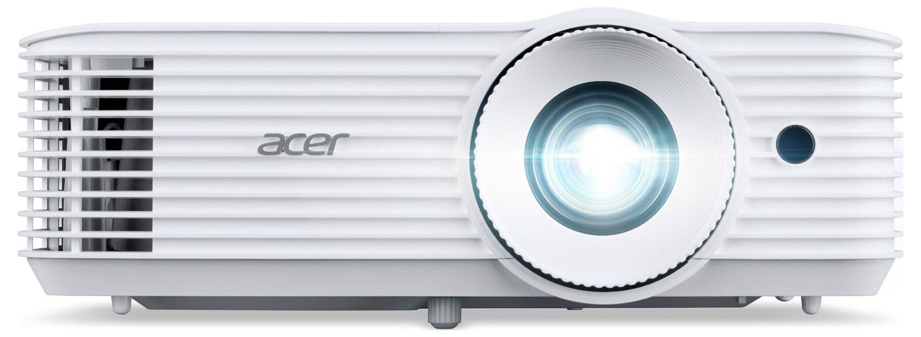 Ein weißer Acer-Projektor, der Licht aus seiner Linse abstrahlt und für Präsentationen oder Heimkinoeinrichtungen konzipiert ist. Der Körper hat horizontale Rillen.