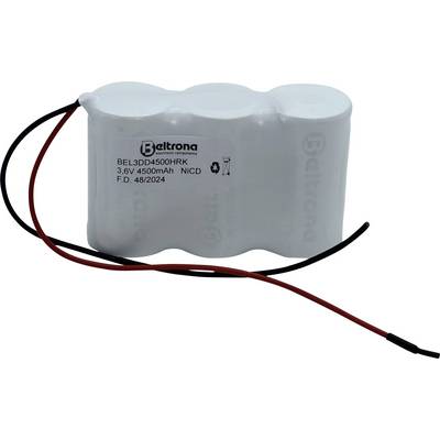 Ein weißer Akkupack mit drei Zellen, beschriftet mit "Beltrona 3.6V 4500mAh NiCD", ausgestattet mit roten und schwarzen Anschlusskabeln.