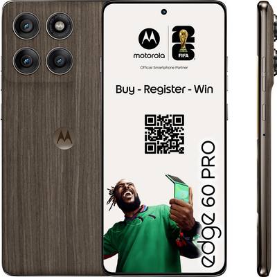 Smartphone-Anzeige mit einem Motorola Edge 60 Pro. Funktionen mit Text: 'Kaufen - Registrieren - Gewinnen' mit einem QR-Code und FIFA-Partnerschaftslogo.
