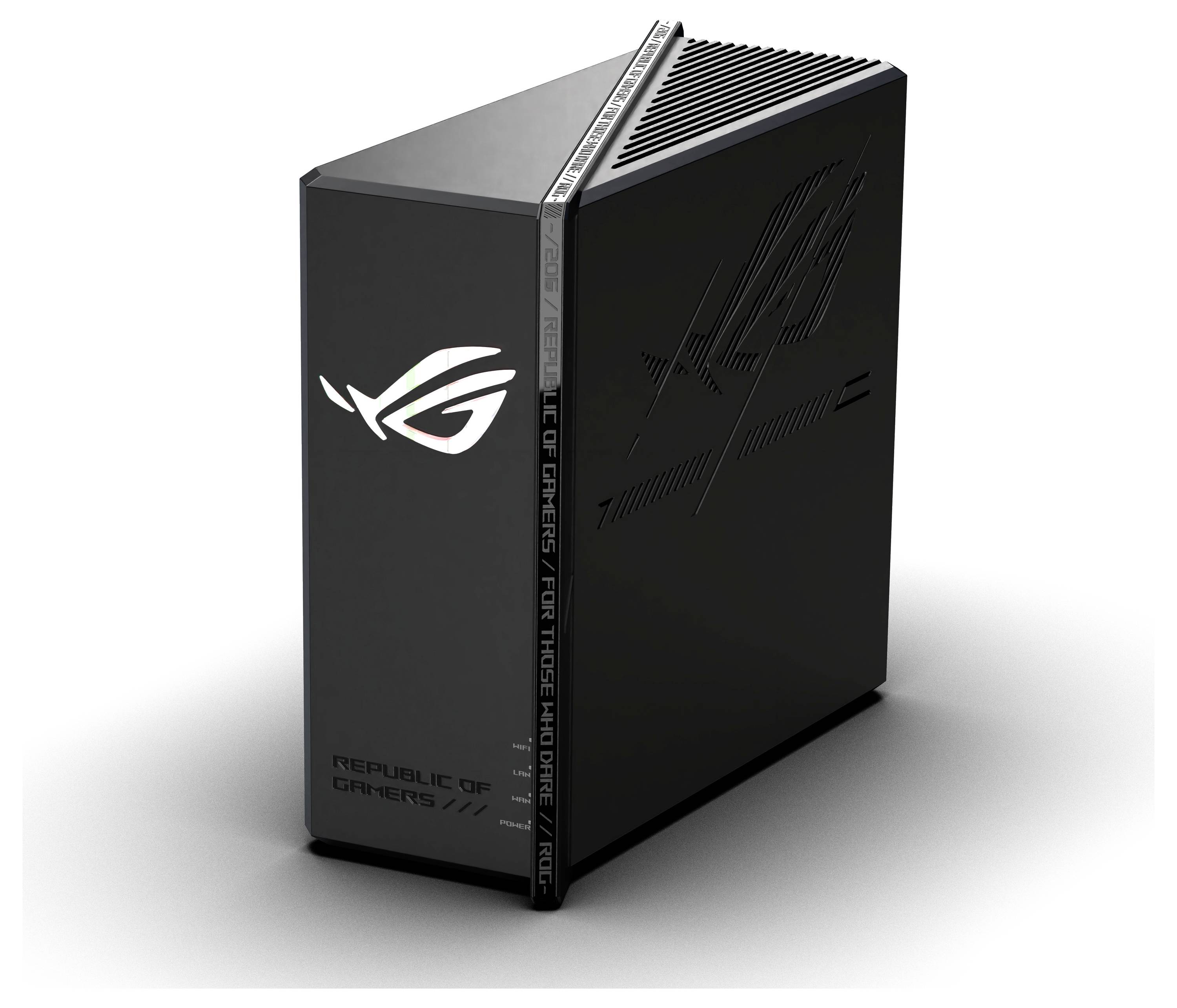 Das Bild zeigt einen schlanken, schwarzen Gaming-PC-Tower mit beleuchtetem Branding und kantigen Designakzenten auf seinen Vorder- und Oberseiten-Panels.