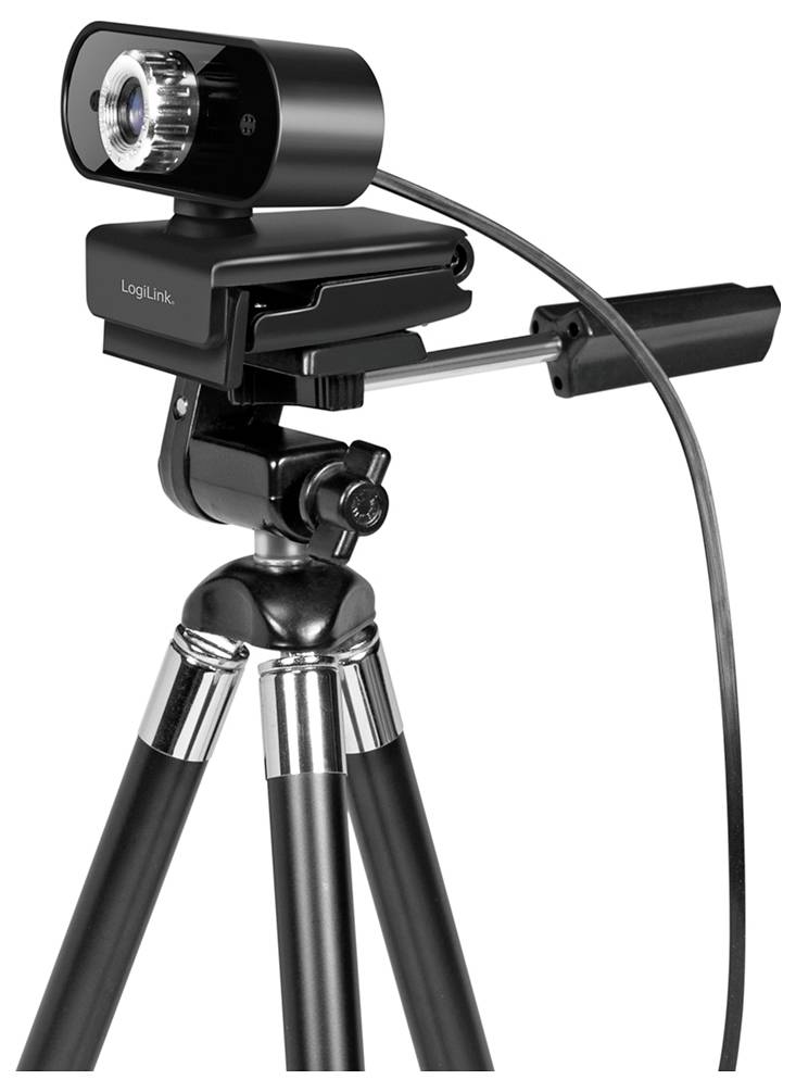 Eine schwarze Webcam, die an einem Stativ befestigt ist und über ein Kabel verbunden wurde, vor einem einfarbigen Hintergrund positioniert.