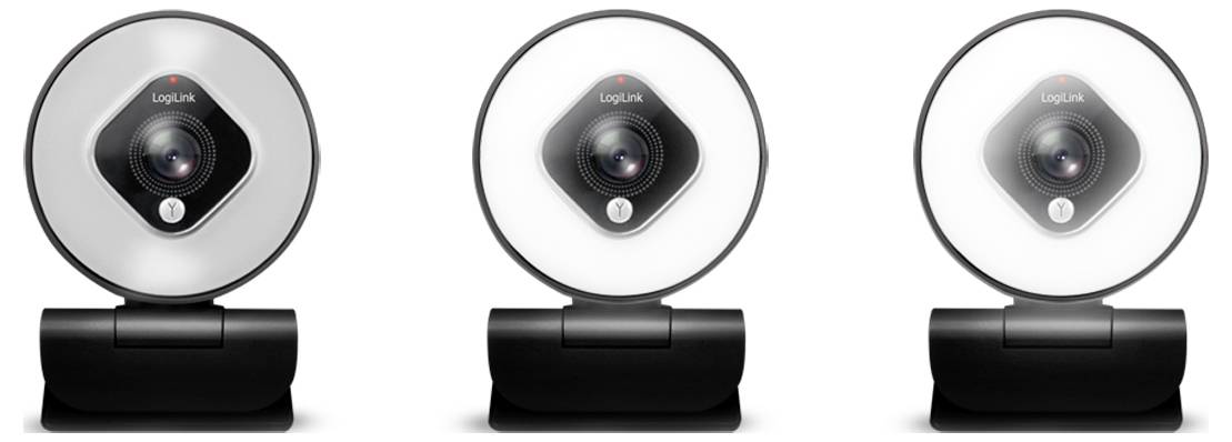 Drei identische Webcams mit kreisförmiger Gestalt und schwarzen Ständern sind nebeneinander vor einem weißen Hintergrund ausgerichtet.