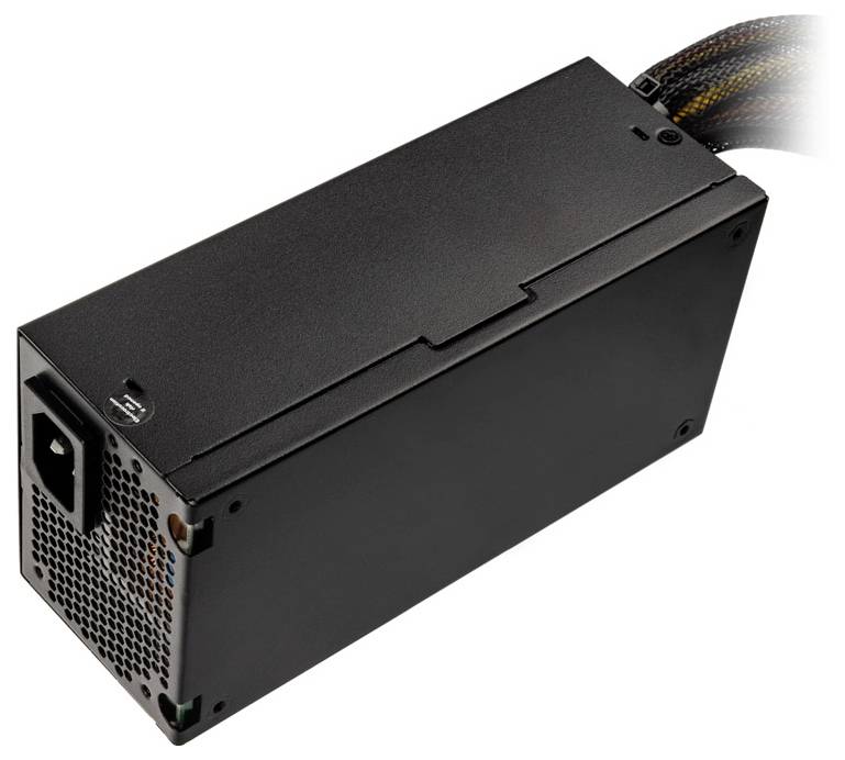 Ein schwarzes rechteckiges Netzteil mit belüfteter Seite, Stromanschluss und angeschlossenen geflochtenen Kabeln zum Anschluss an andere Computerkomponenten.