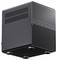 Ein schwarzes, würfelförmiges Computergehäuse mit mehreren Anschlüssen und Belüftungspanels, konzipiert für effiziente Luftzirkulation und kompakte Desktop-Konfigurationen.