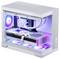 Ein weißer Gaming-PC mit Glasseite, RGB-Beleuchtung und sichtbaren Komponenten, darunter eine Grafikkarte mit der Aufschrift "Republic of Gamers".