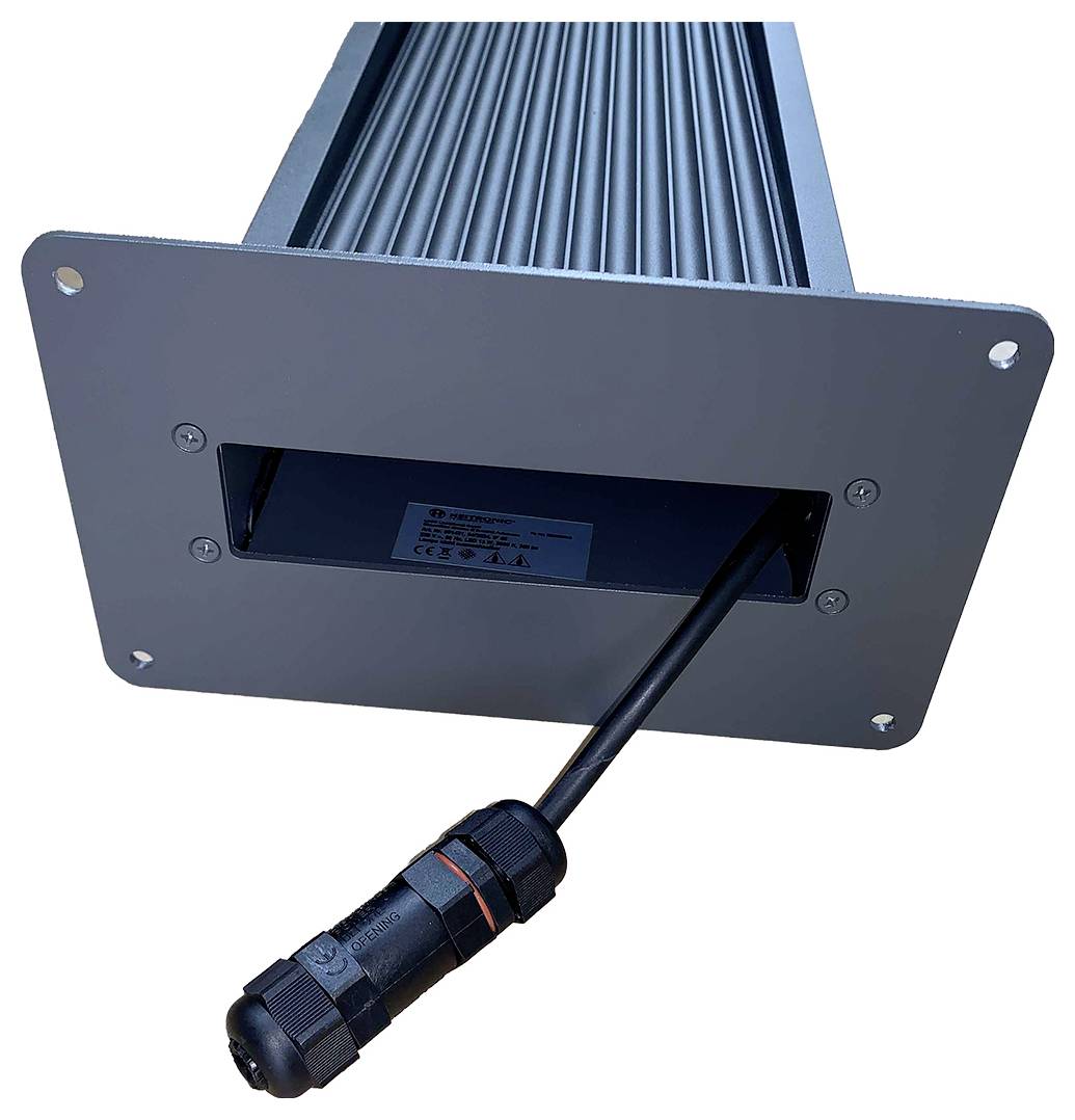 Ein rechteckiges elektronisches Gerät mit einem Metallgehäuse, das ein Kabel verfügt, das durch eine Öffnung an einer Seite verbunden ist.