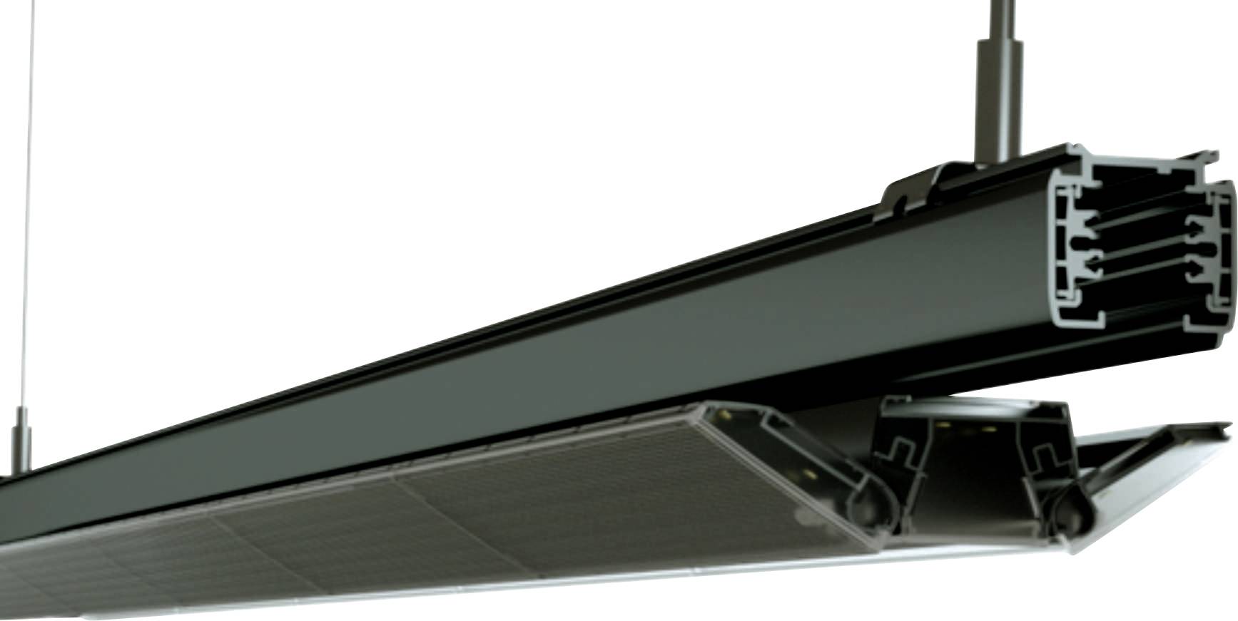 Eine Nahaufnahme einer schwarzen, im industriellen Stil gehaltenen linearen Beleuchtungsarmatur, die von der Decke hängt und ihr schlankes, modernes Design und ihre Konstruktion präsentiert.