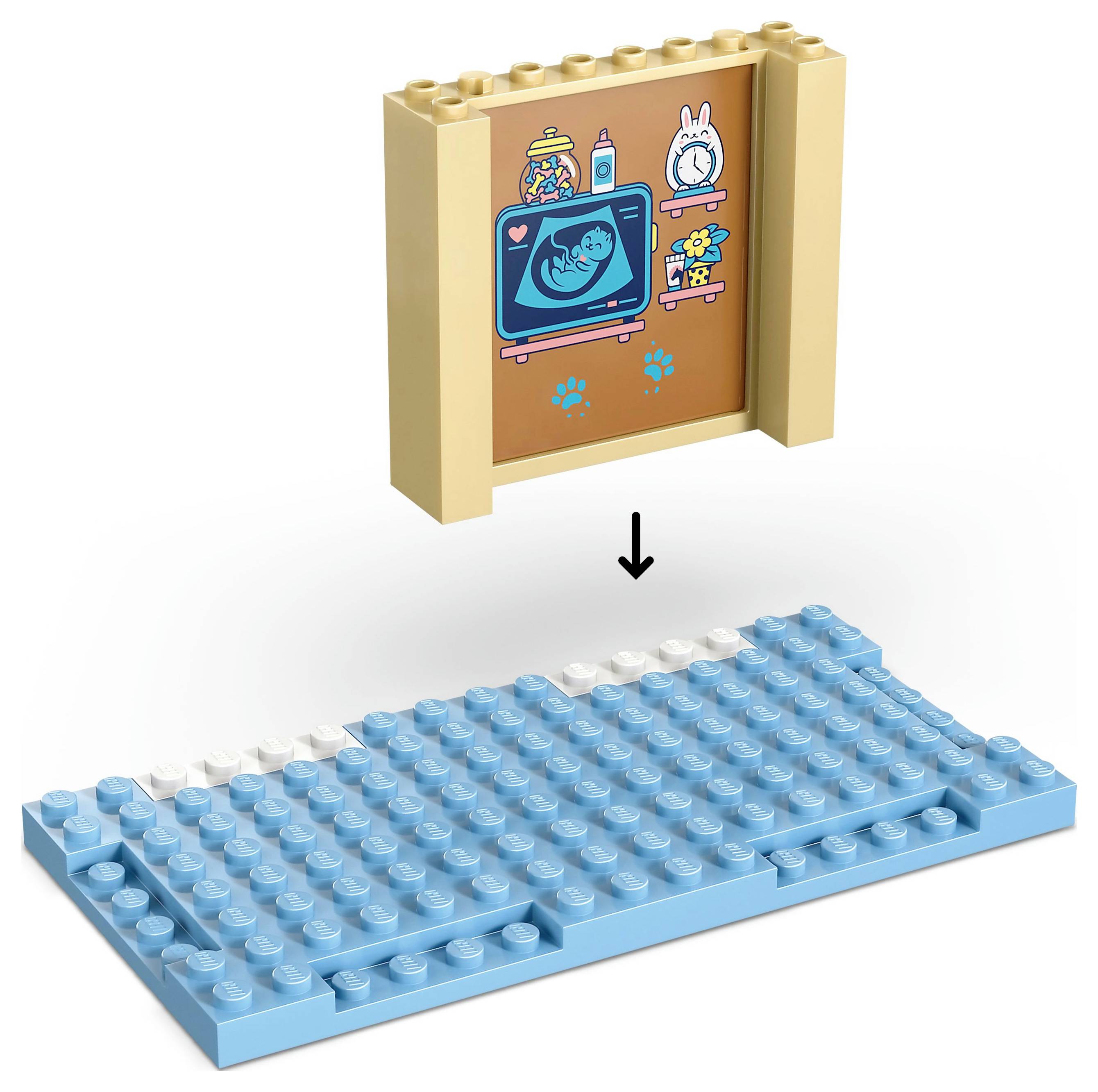 Ein LEGO-Wandstück mit einem Bildschirm, der eine Cartoon-Figur im Bett und verschiedene Gegenstände daneben zeigt, positioniert über einer blauen LEGO-Basis.