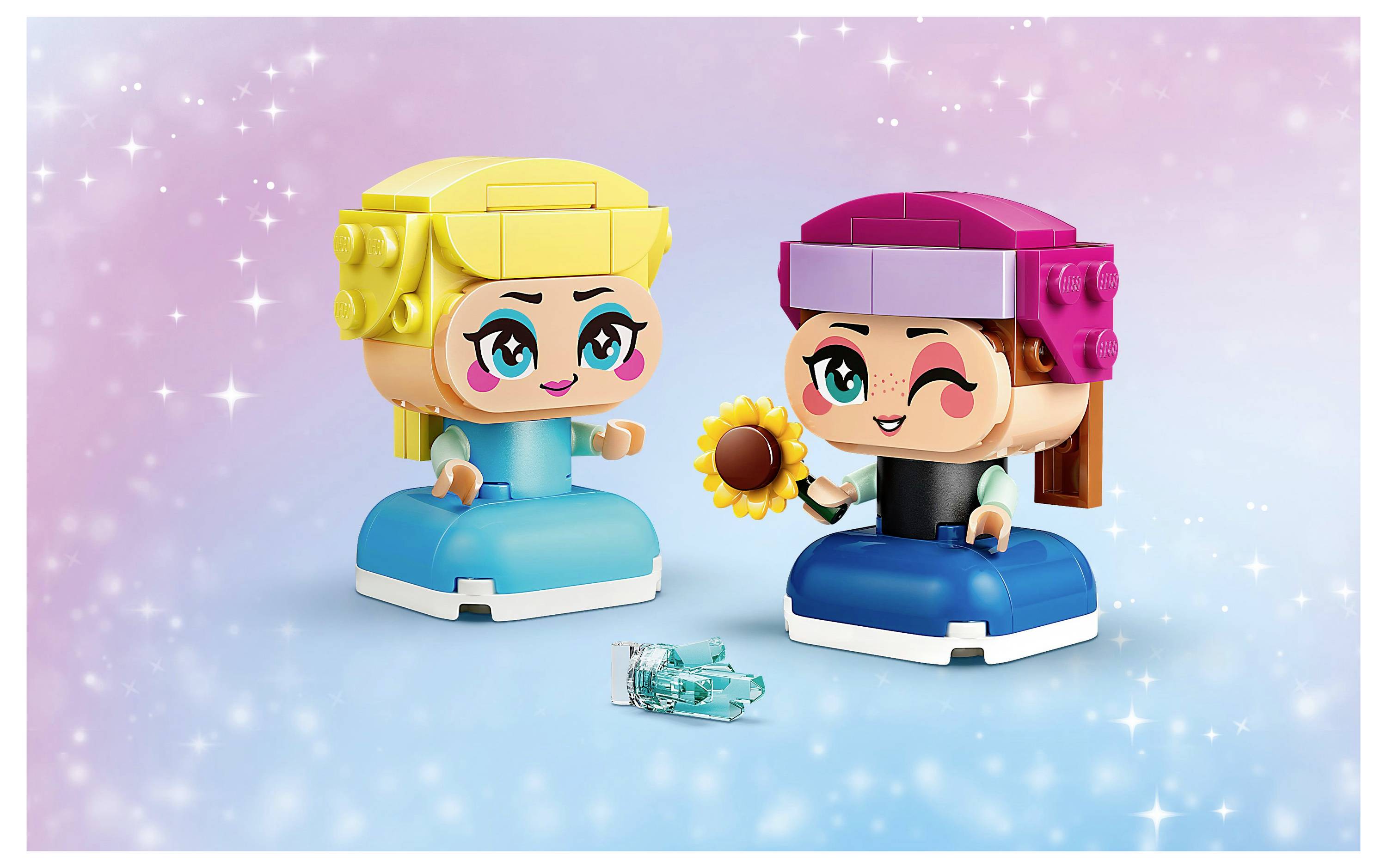 Zwei comichafte Blockfiguren mit bunten Haaren und Kleidung. Eine hält eine Sonnenblume, und beide haben fröhliche Gesichtsausdrücke. Funkelnder Hintergrund.