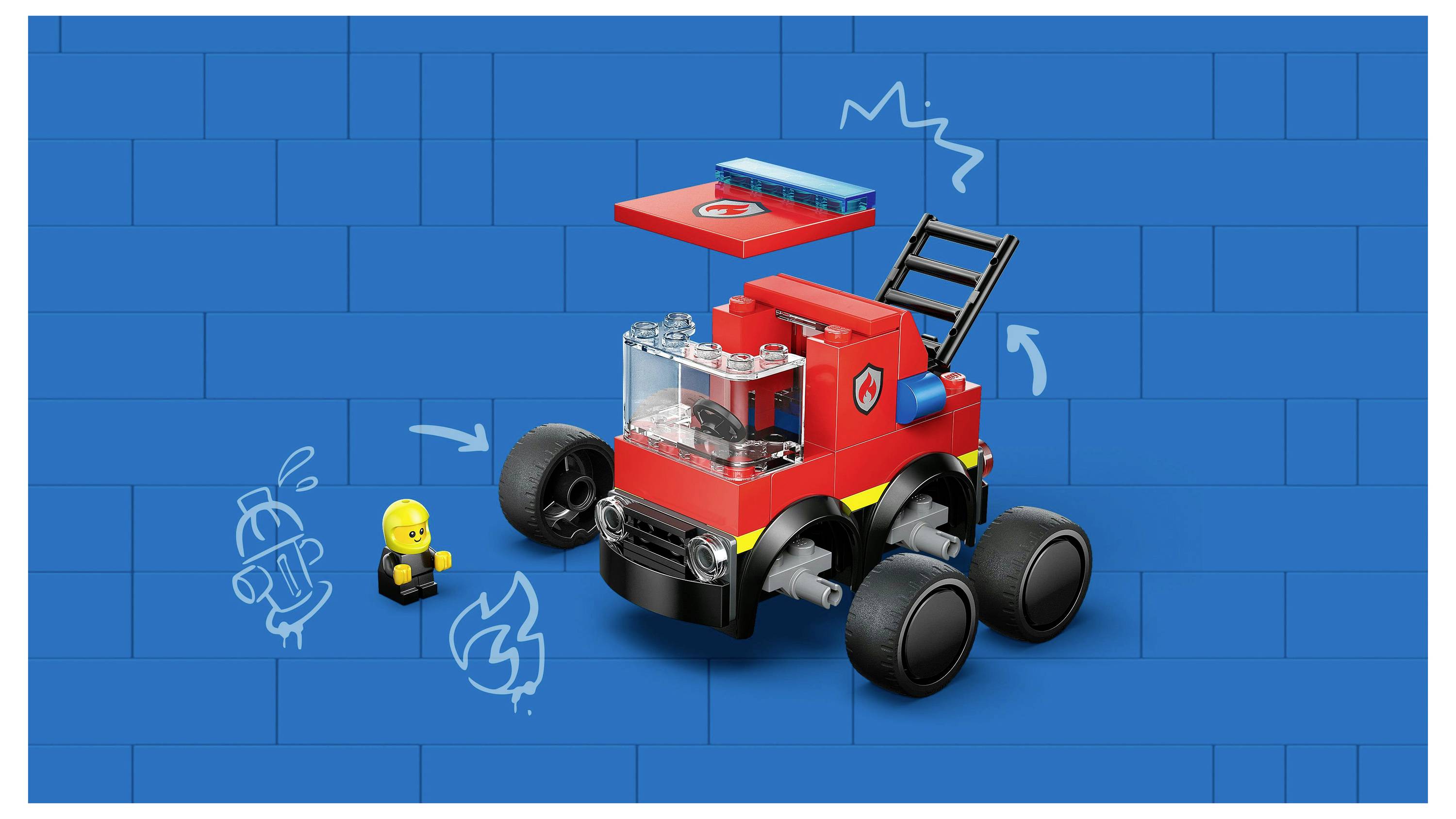 Ein kleiner roter LEGO-Feuerwehrwagen mit schwarzen Rädern wird auf einem blauen Steinuntergrund gezeigt. Eine LEGO-Feuerwehrmannfigur steht in der Nähe.