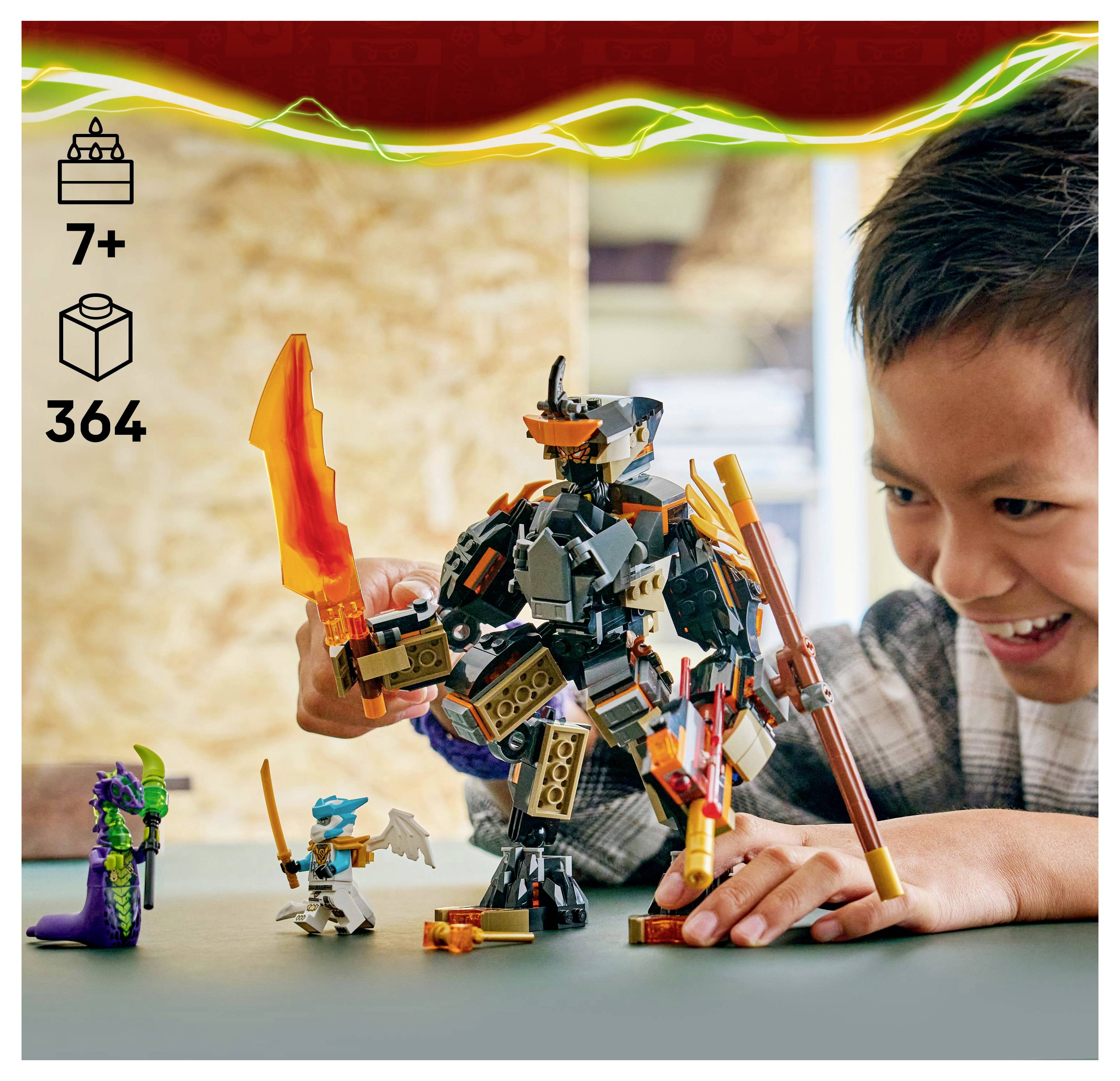 Ein Kind spielt fröhlich mit einem Satz bunter, gelenkiger Bauklötze-Figuren, darunter ein Drache und Kriegercharaktere, auf einem Tisch.