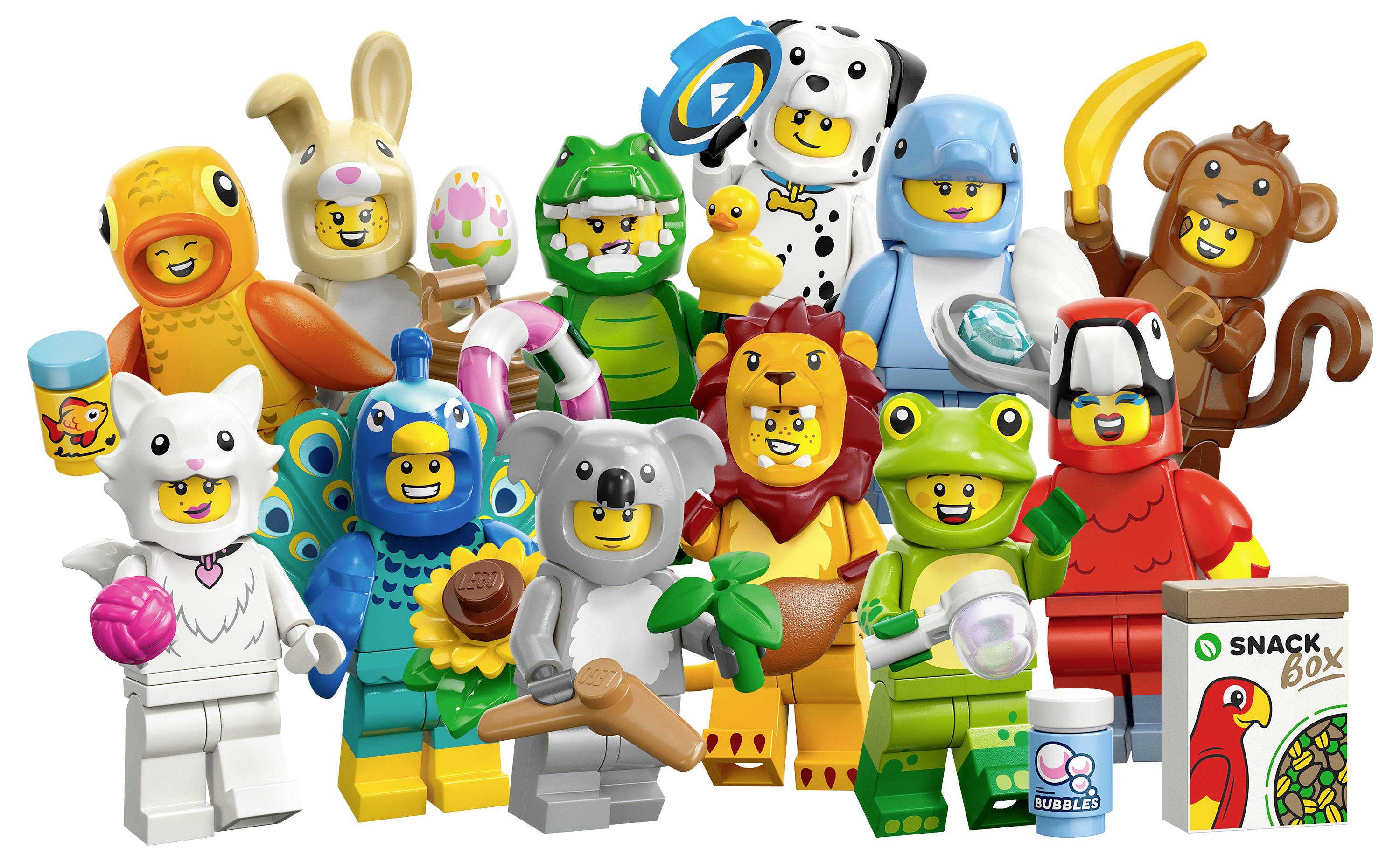 Lego-Figuren verkleidet als Tiere und Pflanzen, darunter ein Löwe, eine Ente und ein Koala, posieren in einer Gruppe mit bunten Details.