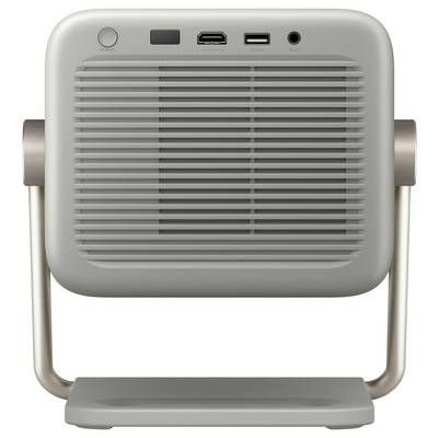 Ein Projektor, von hinten betrachtet, mit Anschlüssen für HDMI, USB und Audio auf einem hellgrauen Panel mit einem Ständer.