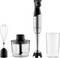 Ein Set aus Edelstahl-Stabmixer mit Schneebesen, Zerkleinerer und Messbecher, nebeneinander auf weißem Hintergrund angeordnet.