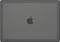 Eine graue Tablette mit einem Apple-Logo in der Mitte auf der Rückseite, eingehüllt in eine Schutzhülle.