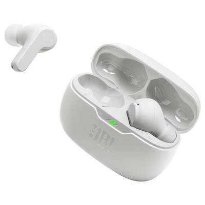 Weiße JBL-Wireless-Ohrhörer in einem geöffneten Ladeetui, die das ergonomische Design der Ohrhörer zeigen. Ein einzelner Ohrhörer wird separat dargestellt.