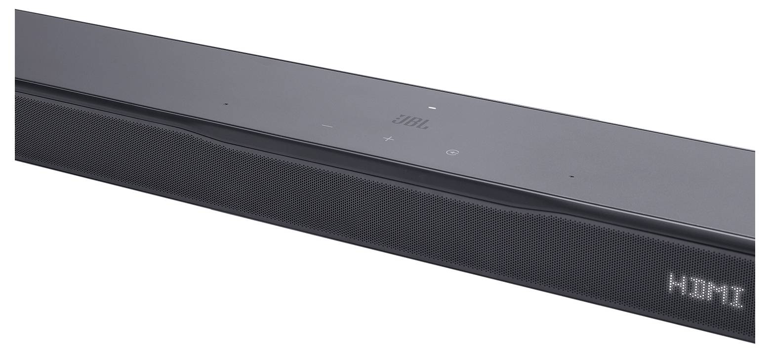 Eine schlanke, moderne Soundbar mit Bedienungstasten auf der Oberseite und einem digitalen Display, das auf dem Frontpanel "HDMI" anzeigt.