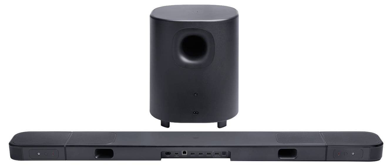 Eine schlanke schwarze Soundbar und ein Subwoofer, die ein modernes Design präsentieren. Die Soundbar verfügt über mehrere Eingänge an der Rückseite, die für Heimaudio-Installationen geeignet sind.