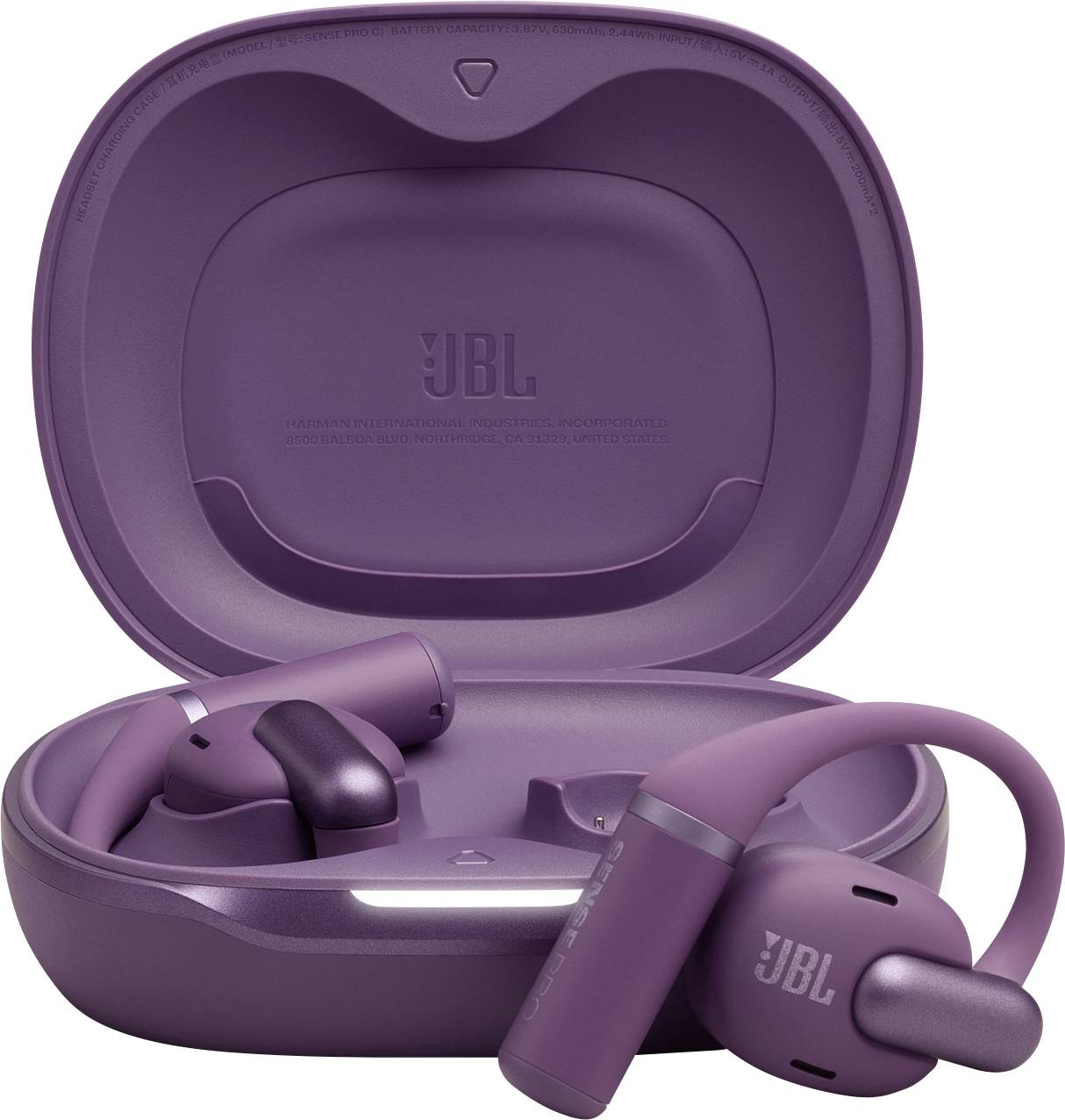Lila JBL kabellose Ohrhörer mit Ohrbügeln, die in einem geöffneten Ladecase platziert sind. JBL-Branding ist sowohl an den Ohrhörern als auch am Gehäuse sichtbar.